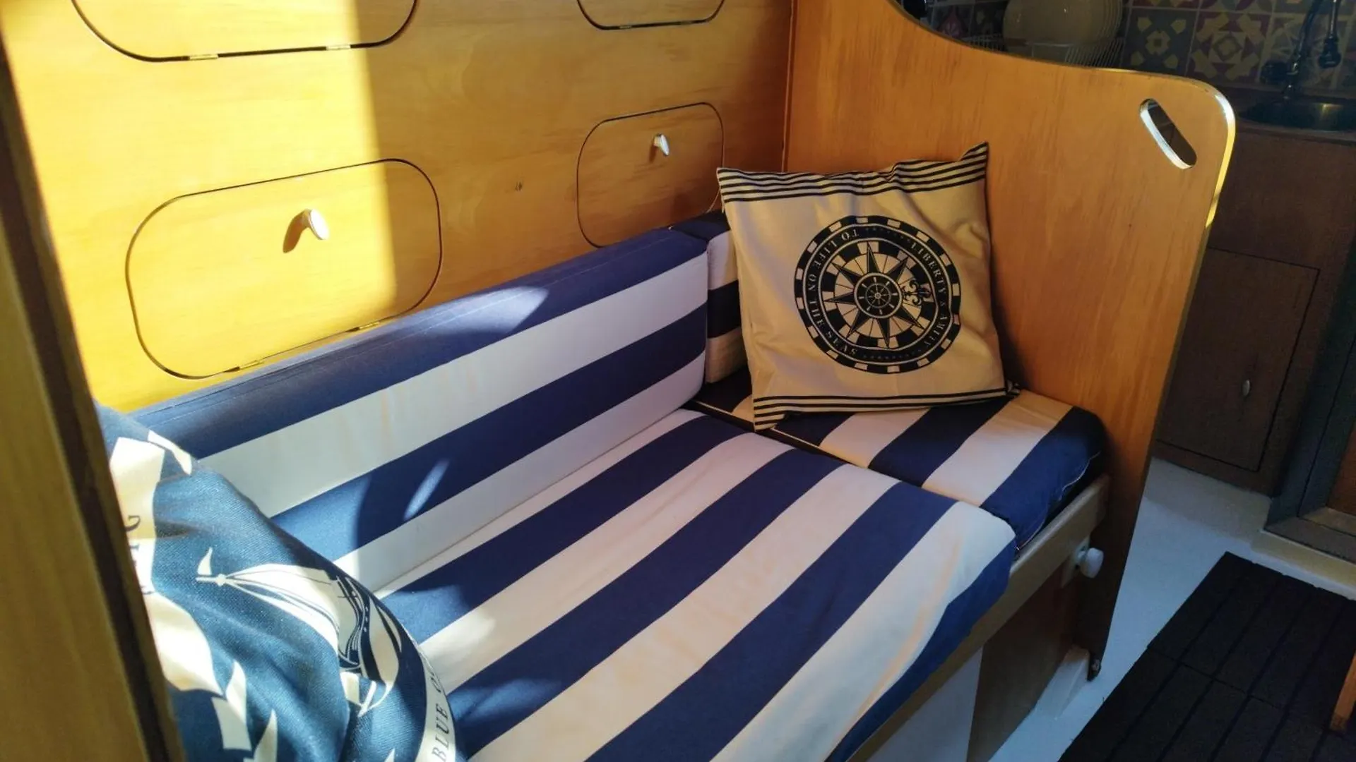 보트호텔 Lisboa Sailing Tours - Night On Board - Alcantara